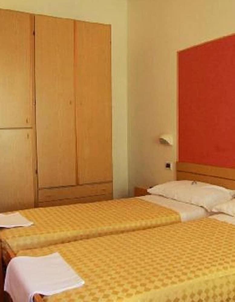 Hotel Losanna 리미니 외부 사진
