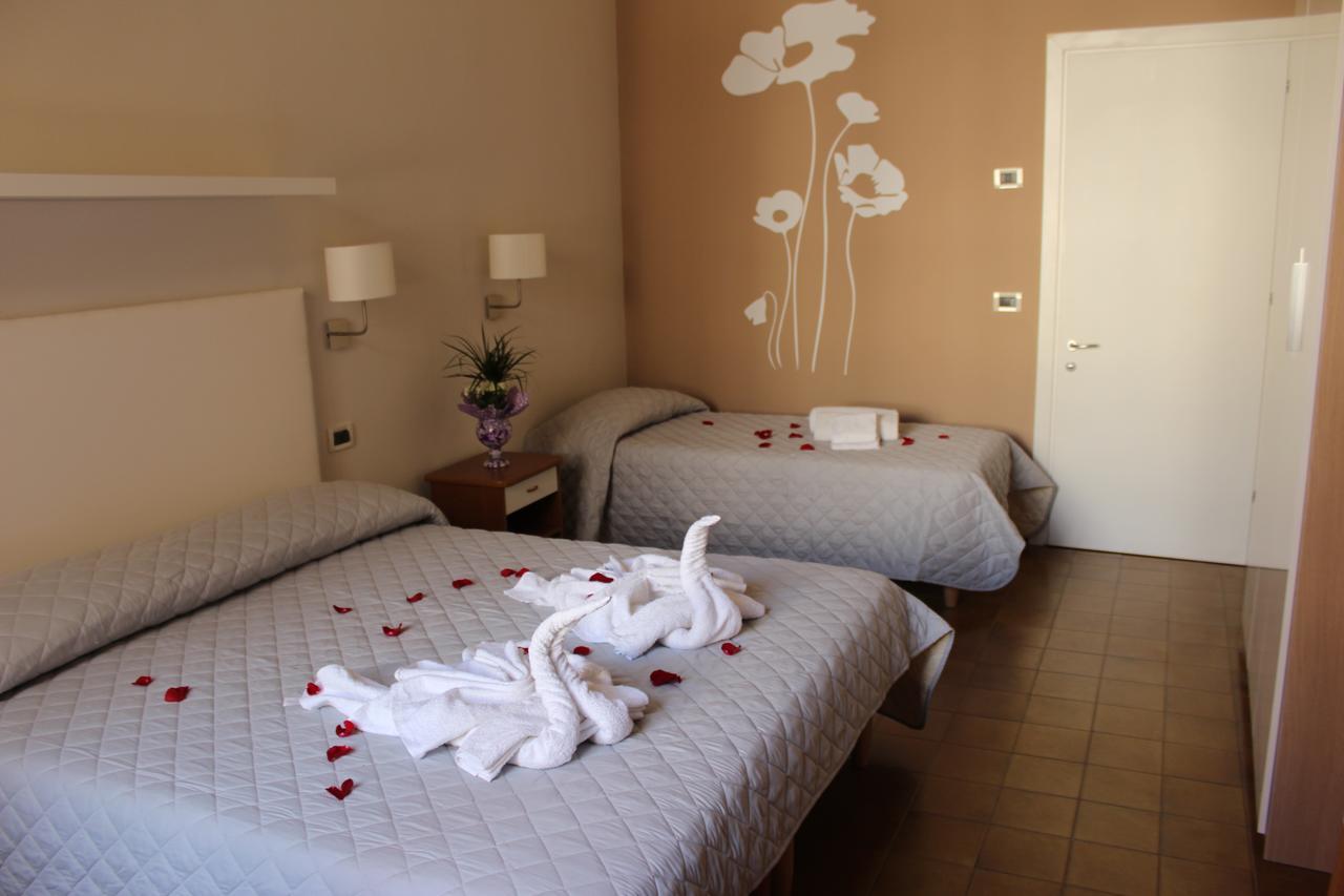 Hotel Losanna 리미니 외부 사진