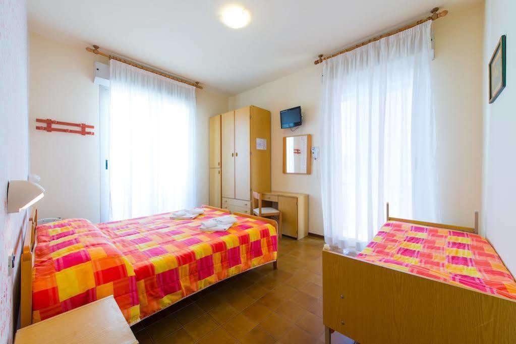 Hotel Losanna 리미니 외부 사진